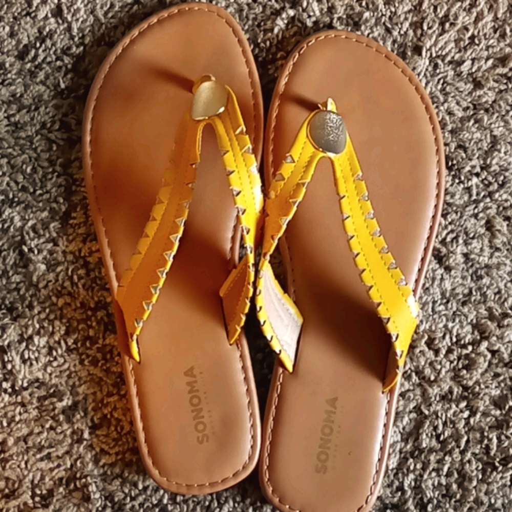 Ladies flip flop sandals